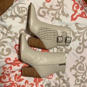 Steve Madden Leather Boots..